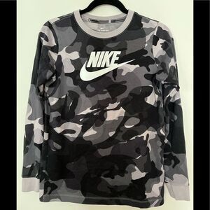 Nike gray camo longsleeved shirt, unisex, Junior XL but fits adult S/XS